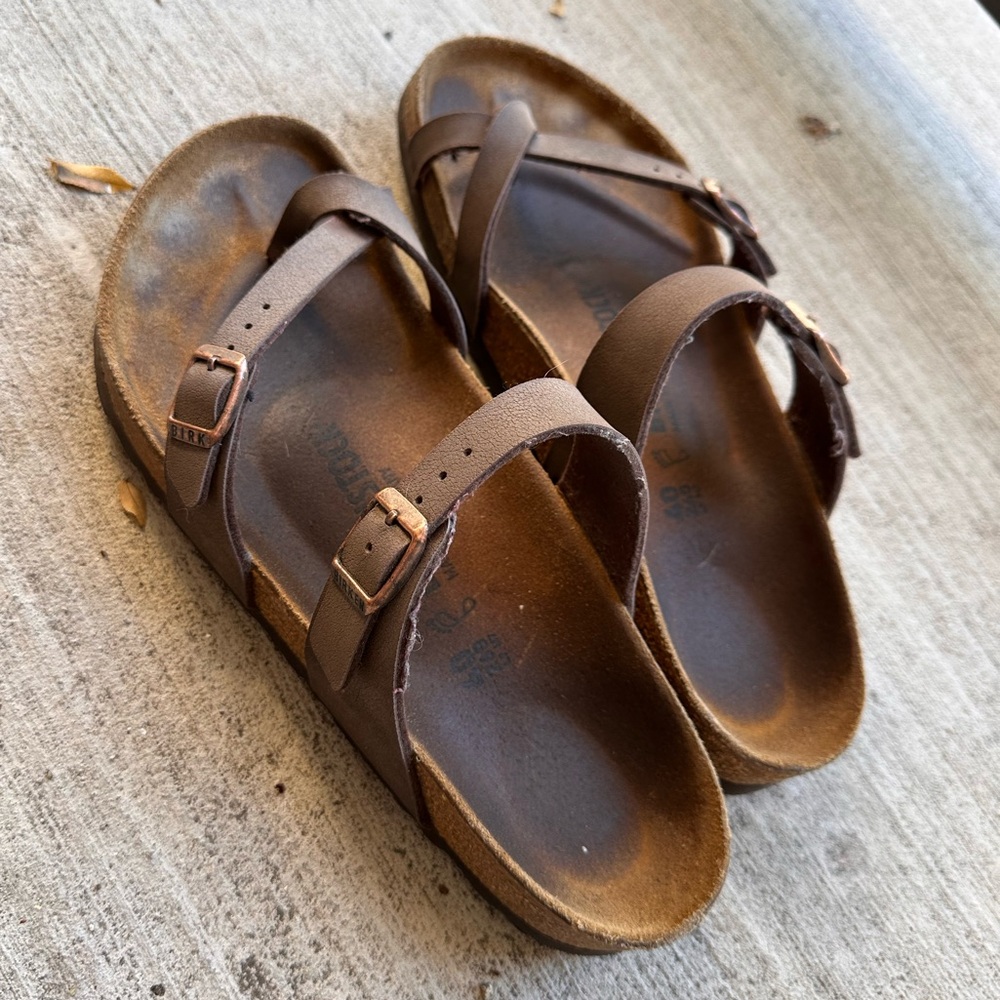 Birkenstock Mayari in Mocha